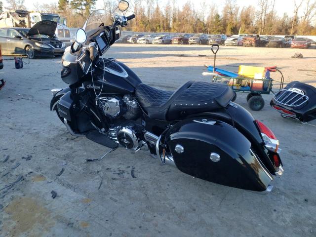 56KTRAAA1J3367127 - 2018 INDIAN MOTORCYCLE CO. ROADMASTER BLACK photo 3