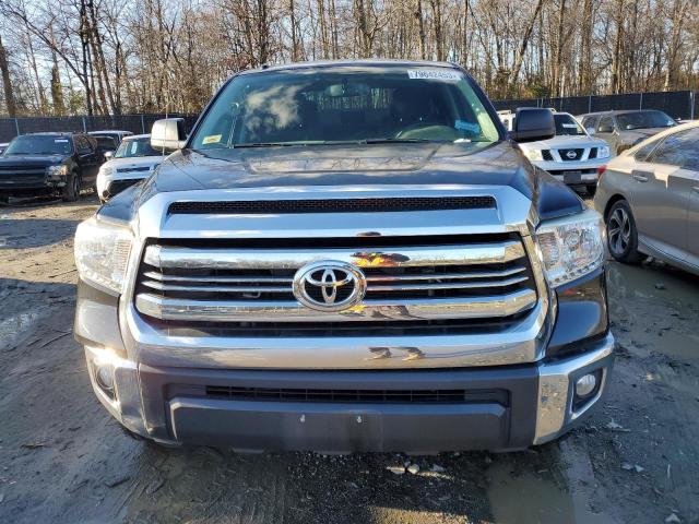 5TFRY5F11HX220893 - 2017 TOYOTA TUNDRA DOUBLE CAB SR/SR5 BLACK photo 5