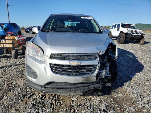 KL7CJKSB2GB569061 - 2016 CHEVROLET TRAX LS SILVER photo 5