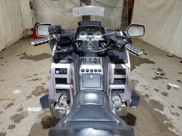 1HFSC2235XA100432 - 1999 HONDA GL1500 SE12 SILVER photo 5