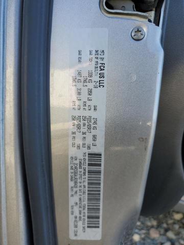 2C4RDGBG0JR206439 - 2018 DODGE GRAND CARA SE SILVER photo 14