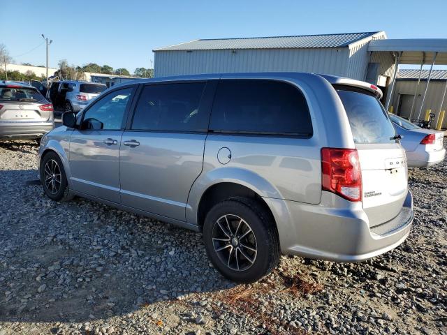 2C4RDGBG0JR206439 - 2018 DODGE GRAND CARA SE SILVER photo 2