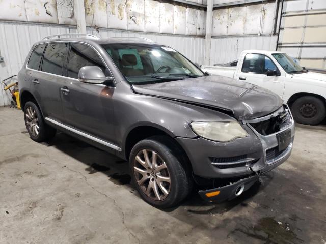 WVGCB77L88D001137 - 2008 VOLKSWAGEN TOUAREG 2 V8 GRAY photo 4