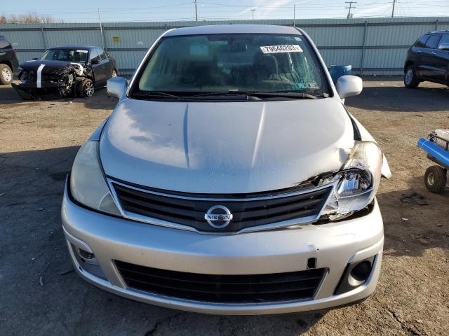 3N1BC1CP5BL439797 - 2011 NISSAN VERSA S SILVER photo 5