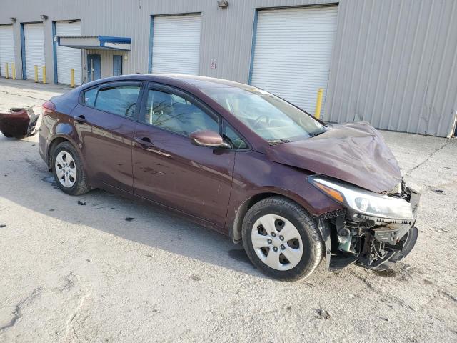 3KPFK4A79JE222004 - 2018 KIA FORTE LX MAROON photo 4