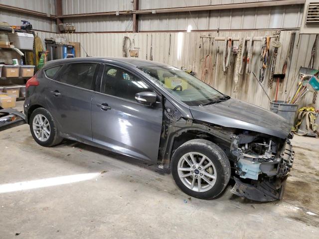 1FADP3K23HL318580 - 2017 FORD FOCUS SE GRAY photo 4