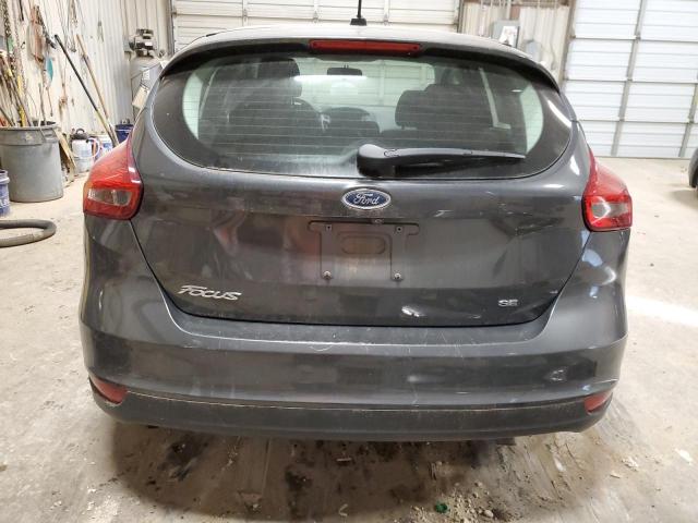 1FADP3K23HL318580 - 2017 FORD FOCUS SE GRAY photo 6