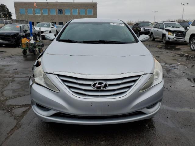 5NPEB4AC4DH522686 - 2013 HYUNDAI SONATA GLS SILVER photo 5