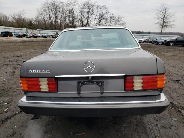 WDBCA32D9FA147527 - 1985 MERCEDES-BENZ 380 SE GRAY photo 6