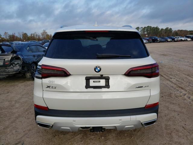 5UXCR6C01M9E80845 - 2021 BMW X5 XDRIVE40I WHITE photo 6