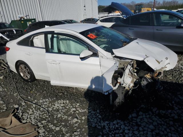 5NPE24AF2HH585110 - 2017 HYUNDAI SONATA SE WHITE photo 4