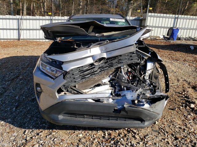 2T3W1RFV8LC074654 - 2020 TOYOTA RAV4 XLE SILVER photo 5