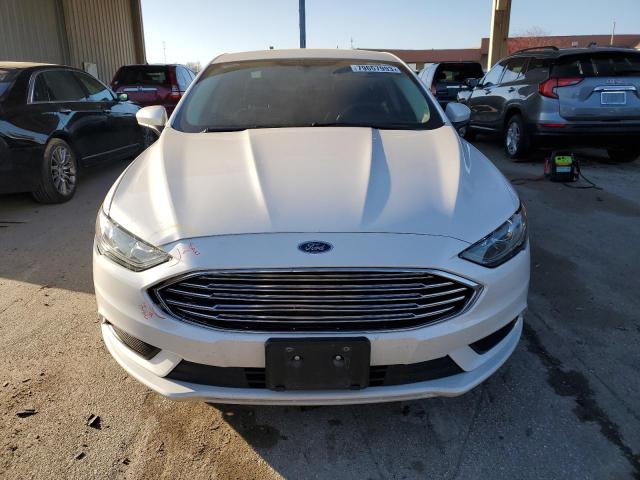 3FA6P0H7XHR241346 - 2017 FORD FUSION SE WHITE photo 5