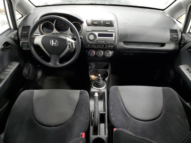 JHMGD37638S802961 - 2008 HONDA FIT SPORT WHITE photo 8