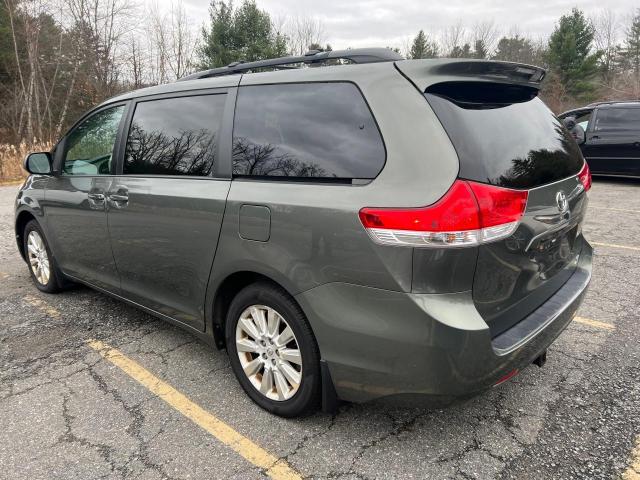 5TDJK3DC5CS038121 - 2012 TOYOTA SIENNA LE GRAY photo 3