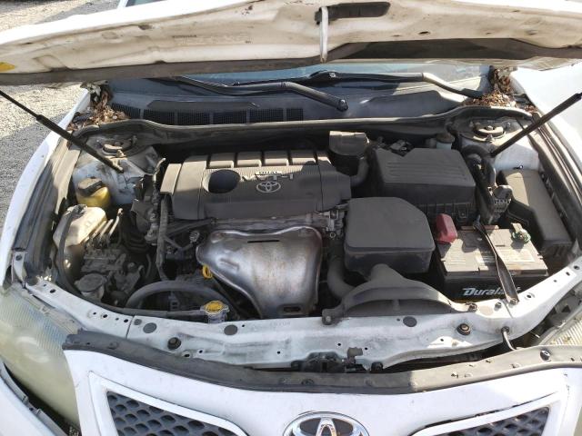 4T1BF3EKXAU555451 - 2010 TOYOTA CAMRY BASE WHITE photo 11