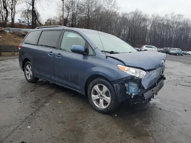 5TDKK3DC0ES503248 - 2014 TOYOTA SIENNA LE BLUE photo 4