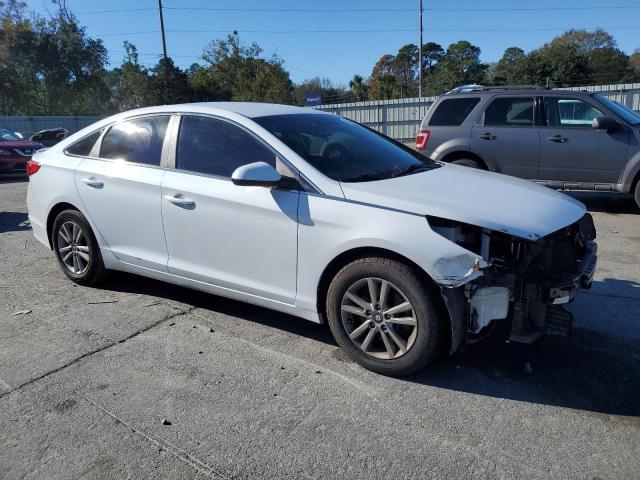 5NPE24AF7GH331150 - 2016 HYUNDAI SONATA SE WHITE photo 4