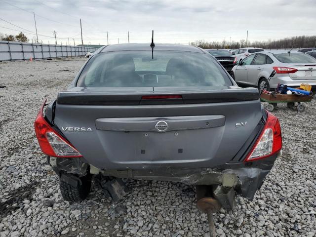 3N1CN7AP5JL885760 - 2018 NISSAN VERSA S GRAY photo 6