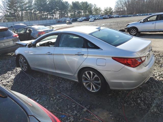 5NPEC4AB0DH650671 - 2013 HYUNDAI SONATA SE SILVER photo 2