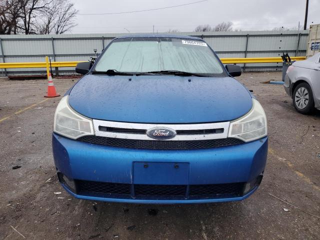 1FAHP3FN4AW204369 - 2010 FORD FOCUS SE BLUE photo 5