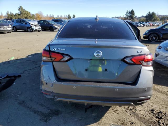 3N1CN8EV7LL810124 - 2020 NISSAN VERSA SV GRAY photo 6