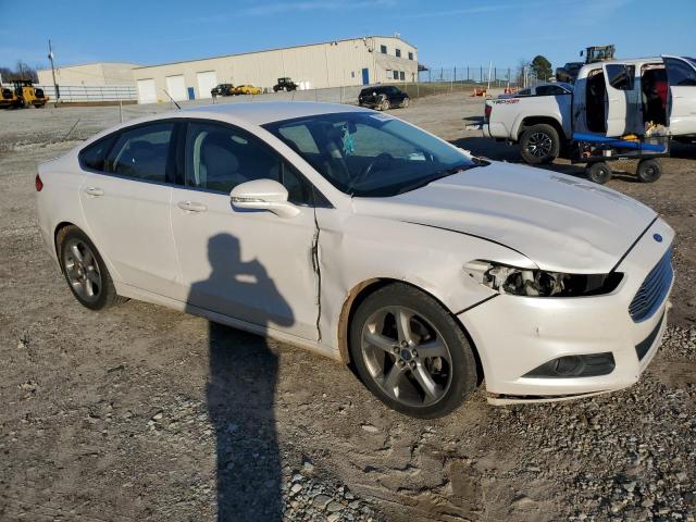 3FA6P0H78ER340582 - 2014 FORD FUSION SE WHITE photo 4