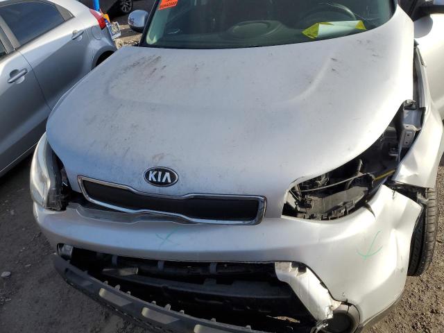 KNDJN2A26E7706129 - 2014 KIA SOUL SILVER photo 11