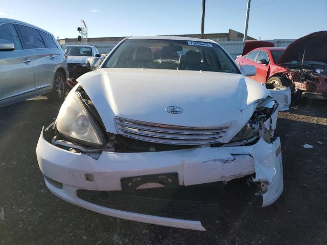 JTHBF30G725022748 - 2002 LEXUS ES 300 WHITE photo 5