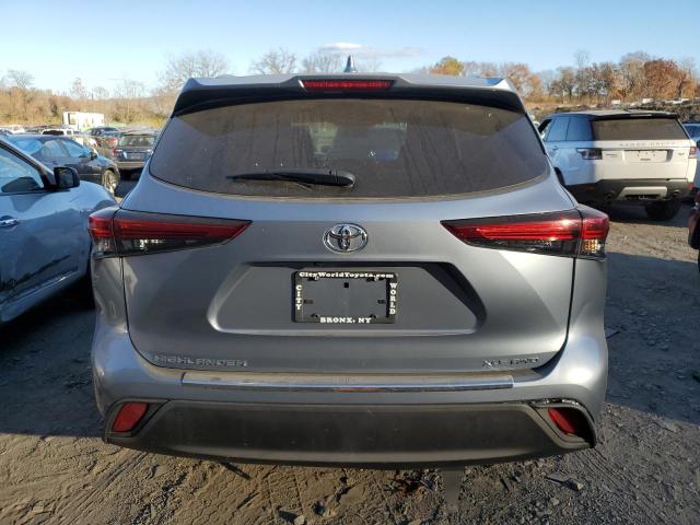5TDGZRBH9NS173578 - 2022 TOYOTA HIGHLANDER XLE SILVER photo 6
