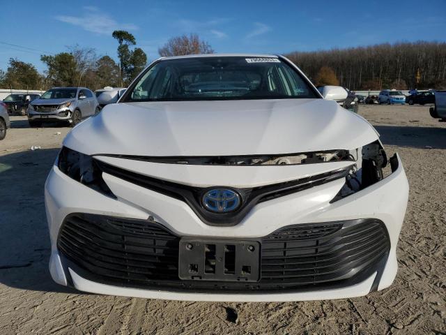 4T1C31AK5LU519760 - 2020 TOYOTA CAMRY LE WHITE photo 5