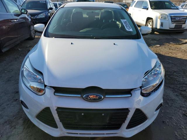 1FADP3F23EL380163 - 2014 FORD FOCUS SE WHITE photo 5