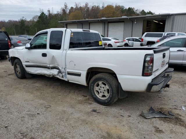 2GCEC19TX21317632 - 2002 CHEVROLET SILVERADO C1500 WHITE photo 2