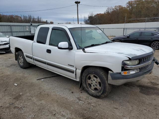 2GCEC19TX21317632 - 2002 CHEVROLET SILVERADO C1500 WHITE photo 4