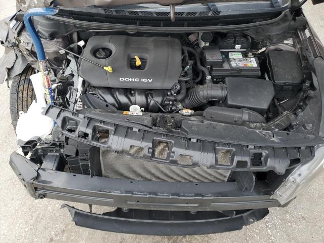 3KPFK4A70JE175719 - 2018 KIA FORTE LX BROWN photo 11