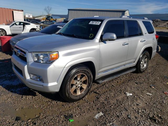 JTEZU5JR5D5060897 - 2013 TOYOTA 4RUNNER SR5 SILVER photo 1