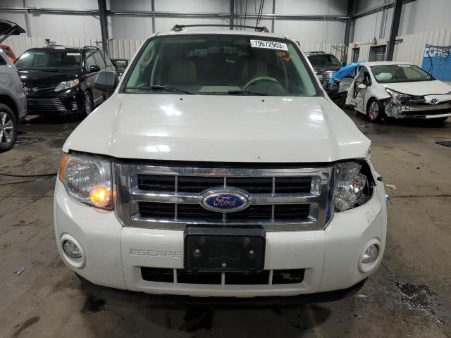 1FMCU0DG6BKB98160 - 2011 FORD ESCAPE XLT WHITE photo 5