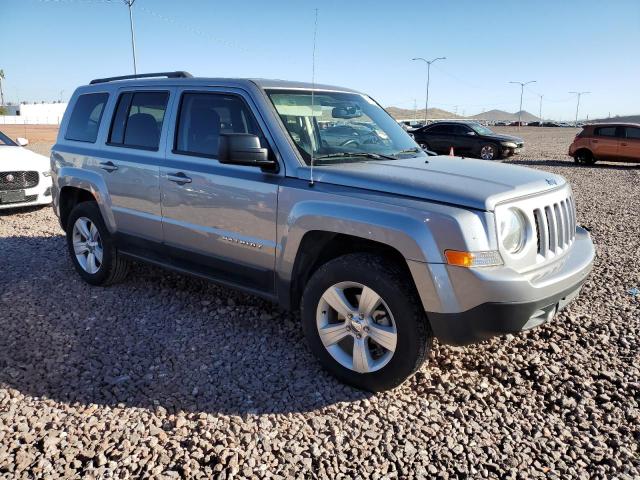 1C4NJRFB4GD637976 - 2016 JEEP PATRIOT LATITUDE SILVER photo 4