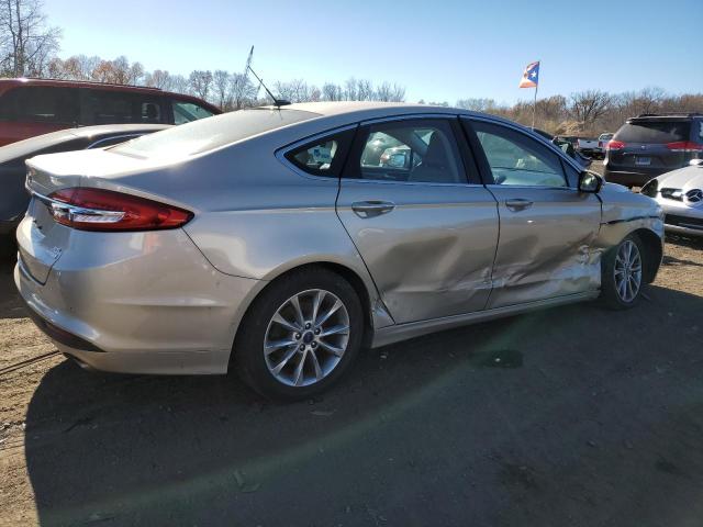 3FA6P0HD0HR254421 - 2017 FORD FUSION SE BEIGE photo 3