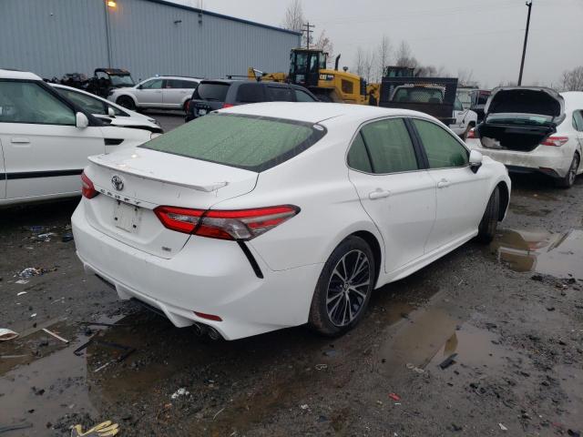 JTNB11HK6J3017902 - 2018 TOYOTA CAMRY L WHITE photo 3