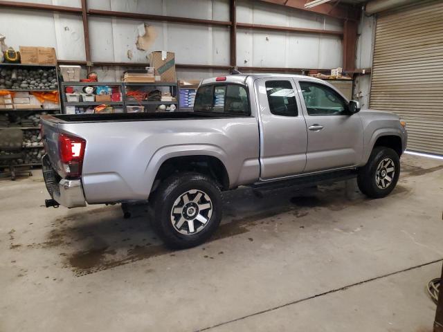 5TFRX5GN8JX106299 - 2018 TOYOTA TACOMA ACCESS CAB SILVER photo 3