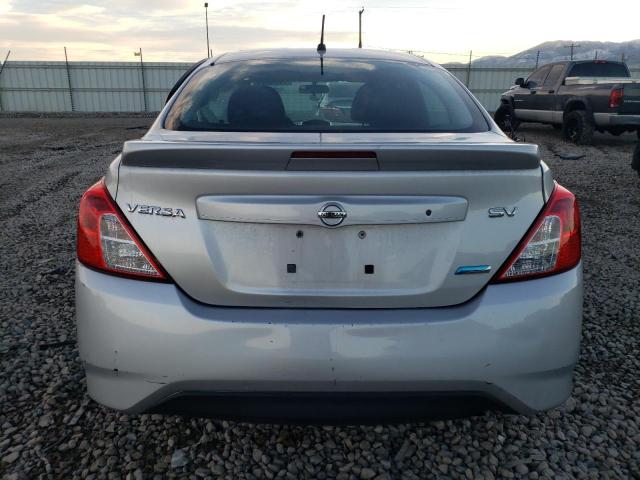 3N1CN7AP1FL839267 - 2015 NISSAN VERSA S SILVER photo 6