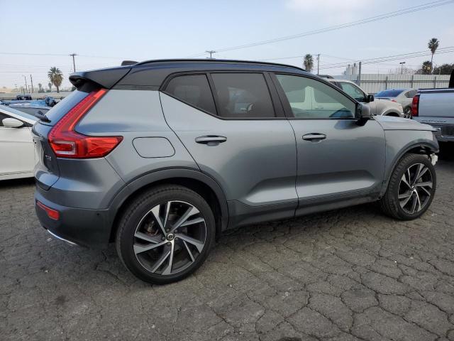 YV4AC2HM5K2045972 - 2019 VOLVO XC40 T4 R-DESIGN GRAY photo 3