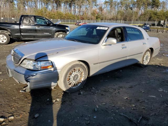 2011 LINCOLN TOWN CAR SIGNATURE LIMITED, 