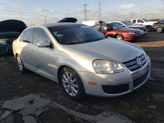 3VWRZ7AJ8AM071293 - 2010 VOLKSWAGEN JETTA SE SILVER photo 4