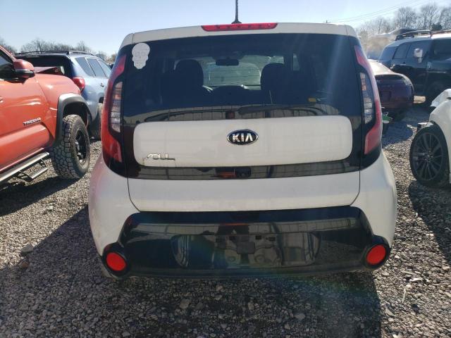 KNDJP3A56G7396996 - 2016 KIA SOUL + WHITE photo 6