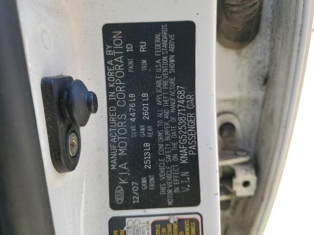 KNAFG525387174687 - 2008 KIA RONDO BASE WHITE photo 13