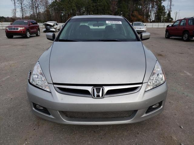 1HGCM56716A054611 - 2006 HONDA ACCORD EX SILVER photo 5