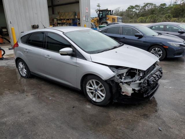 1FADP3K28GL205951 - 2016 FORD FOCUS SE SILVER photo 4