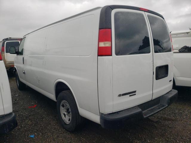 1GCZGUCA1B1155362 - 2011 CHEVROLET EXPRESS G3 WHITE photo 2